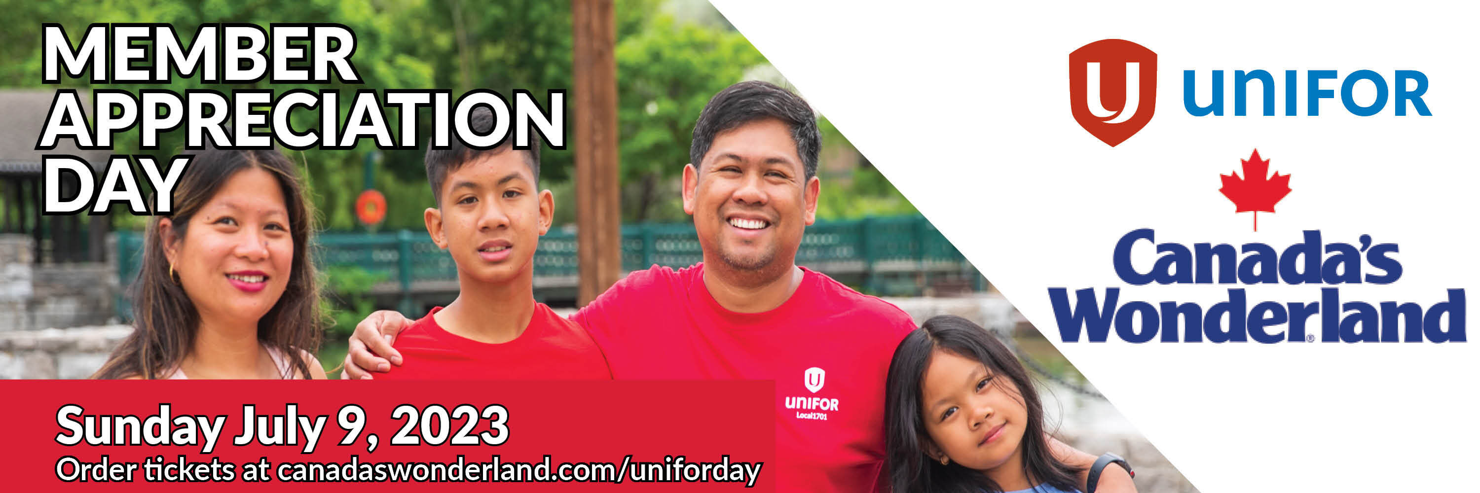 Unifor Day Canada's Wonderland a asian family smiling at the park