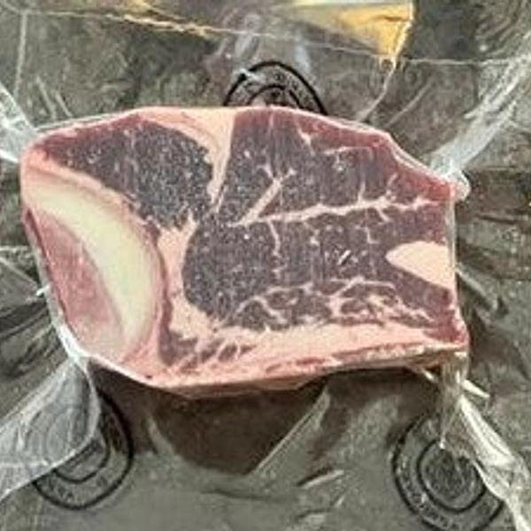 bone in beef tenderloin steak