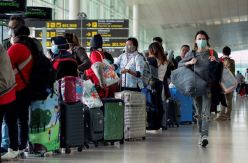 Volver en tiempos de coronavirus: miles de personas atrapadas en el extranjero y el ministerio de Exteriores desbordado